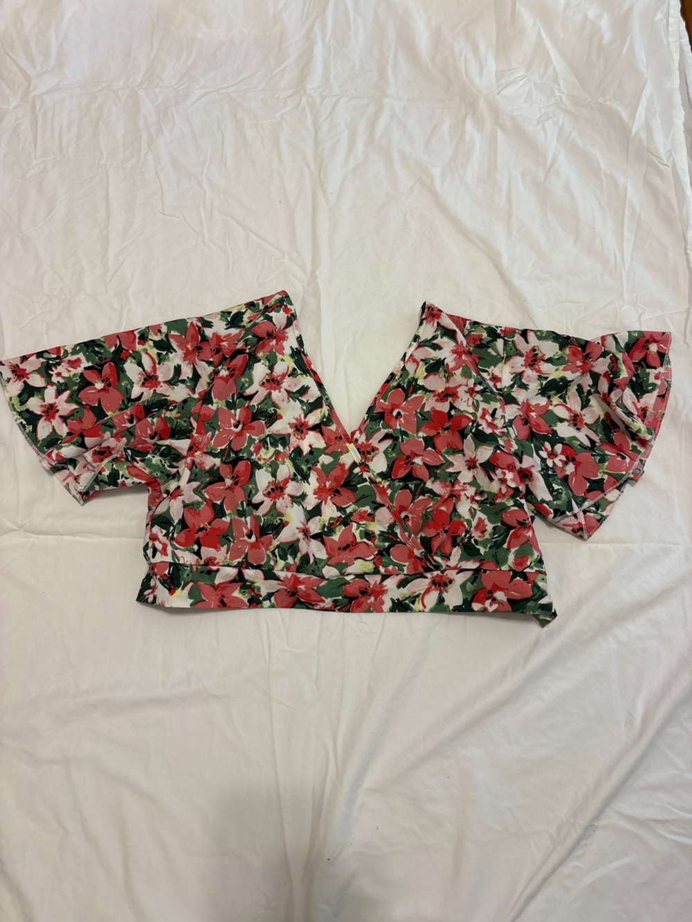 Women’s tie back floral crop top